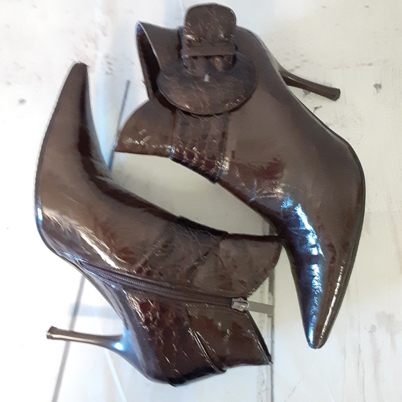 ITALINA ZIPPERED BOOTIES - Picture 6 of 7